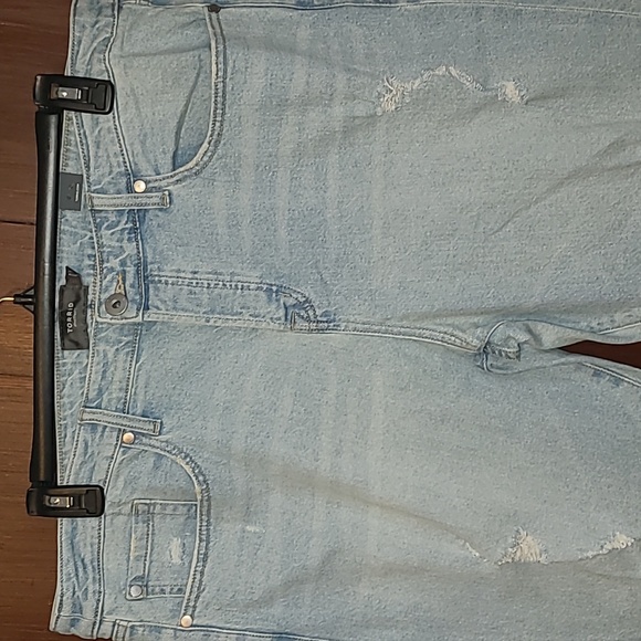 NWT Torrid distressed jeans size 18 short straight leg light denim - Picture 2 of 12
